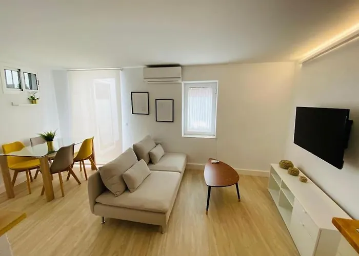 Mini Loft Con Patio En La Alameda De Sevilla